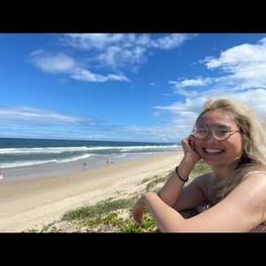 Meet your Posher, Kim phuong